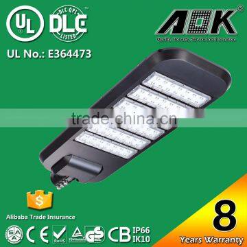 240W DLC UL 90-305VAC 26400lm 3000-6500K Intergrated Solar Street Light