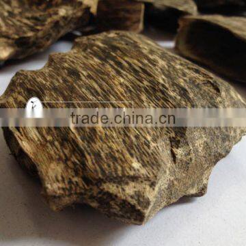 High Quality Oud wood chips manufacturer