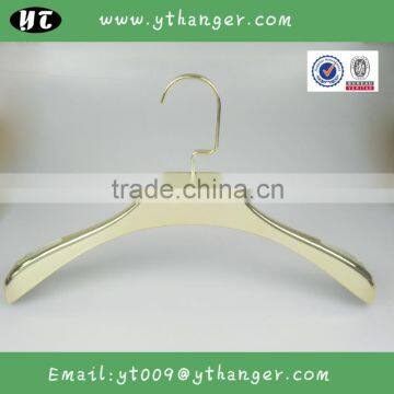 HA7036 luxury cheap gold plated hanger antislip plastic hanger for coat                        
                                                                                Supplier's Choice