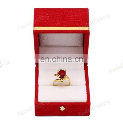 New arrival hot selling custom leather jewelry box custom logo ring jewelry box