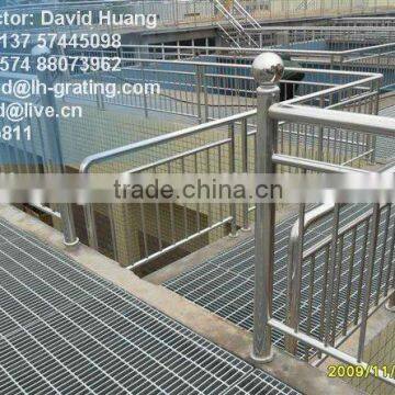 galvanized steel handrailing for industry ladder. galvanized steel stanchions for steel structure platform