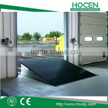 Warehouse Heavy Duty Goods Loading Dock Leveler Ramp 15T Electric Hydraulic Stationary Steel Car Unloading Ramps For Sale