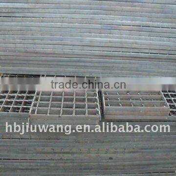 Steel grating stair tread