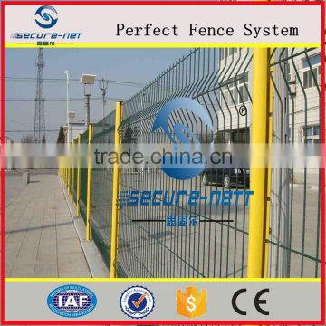 PVC Coated Peach Post Metal Wire Mesh Fence