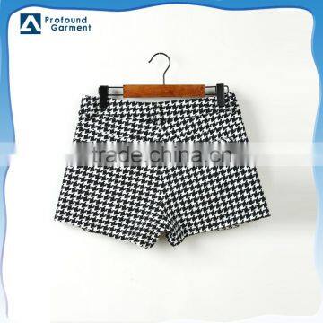 oem wholesale all-over grain patterns fashion women casual shorts with pockets