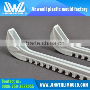 Plastic injection die mould for blade cover