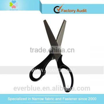 pinking shear