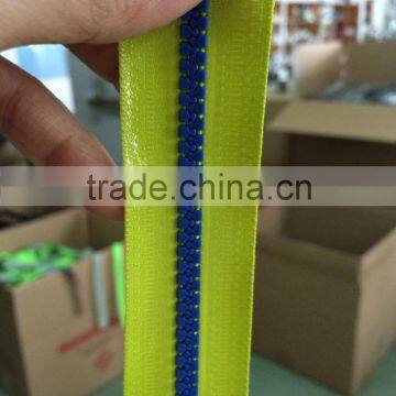 High Quality Polyester Waterproof Zipper photo-2