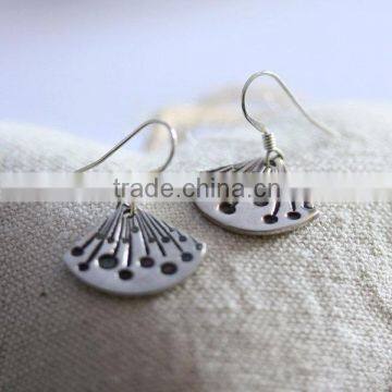 Bulk wholesale earrings fancy design hanging earrings for girls