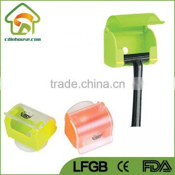 Plastic Razor Holder with Cover and Suction Cup