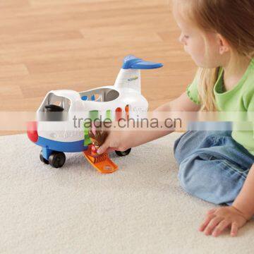 2015 new hot cartoon airplane toy with action figure wholesale of mini airplane from dongguan icti manufacturer