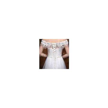 Off Shoulder Beaded Appliques wedding dress with long trains for Girls / Womens