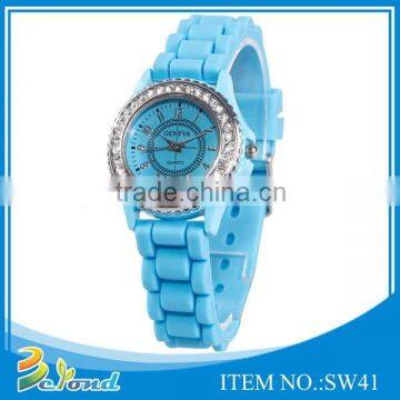 Latest product popular waterproof nice fashion silicone watch