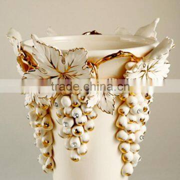 Grape Carved White and Gold Color Diamond Shape Shiny Decorative Flower Ceramic Vase photo-3
