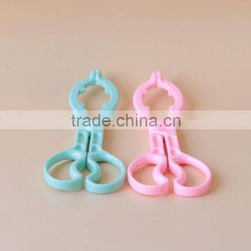 food grade durable plastic baby bottle clip wholesale