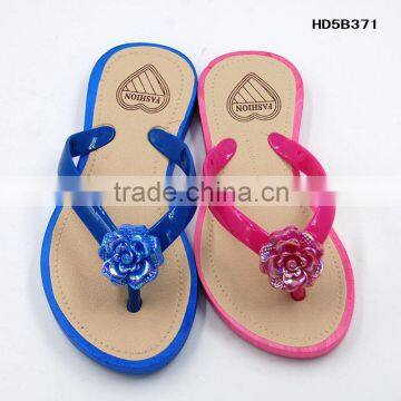 Latest flower PCU simple flip flops for ladies