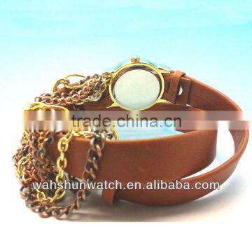 2014 Latest Fashion Waterproof Long Strap Gold Popular Leather Retro Women Watches photo-5