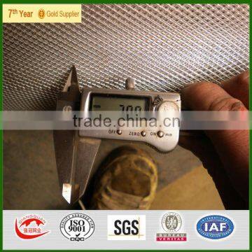 low carbon steel /aluminum/stainless steel expanded wire mesh                        
                                                Quality Choice