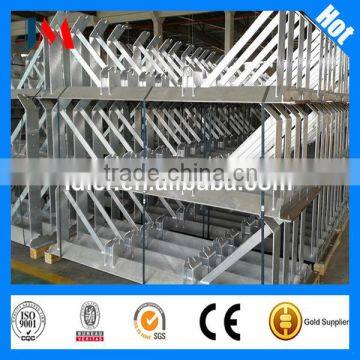 Idler roller frame for conveyor