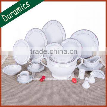 15PCS round ceramic white tableware set with flower edge