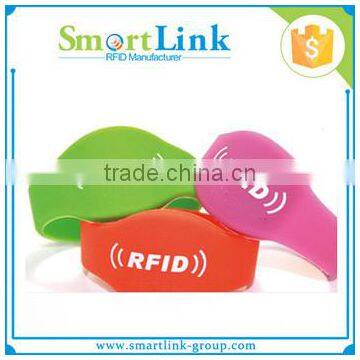 bulk cheap RFID nfc Wristband,Waterproof Silicone F08 chip NFC bracelet,free samples