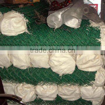 Verified China Factory Popular Perimeter Fence/Chain Link Fence Top Barbed Wire/cyclone Fence photo-3