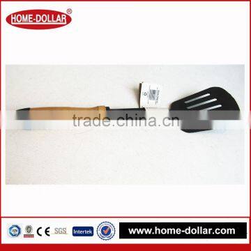 Competitive Price kitchen tools slotted truner with wooden handle