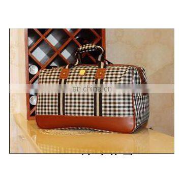 2015 Hot Sale Large Capacity Waterproof Fashion Geometrical Pattern Women Travel Bag photo-4