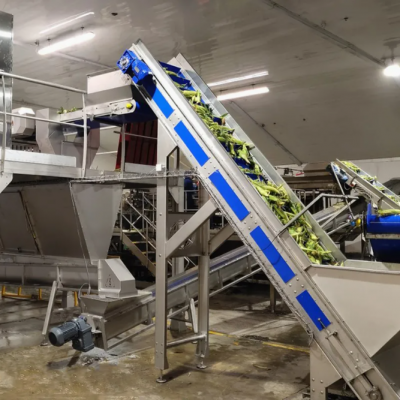 Vollautomatische Maschine zum Schälen von frischem, süßem Mais