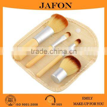 4pcs Natural Bamboo Handle Cosmetics Powder Blush Makeup Brush Set Tool