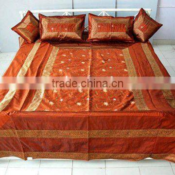 Checkout- our stunning collecion of designer bedspreads sets for corporate gifts, wedding gifts