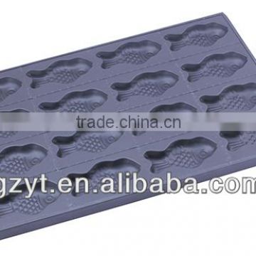 Aluminium cake mold with fish-shape