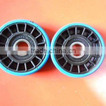 made in china small plastic rubber escalator step roller with bearing