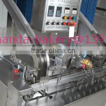 biscuit cream sandwiching machine