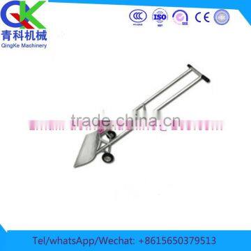 Portable Rust Protection Wheeled Snow Shovel photo-4