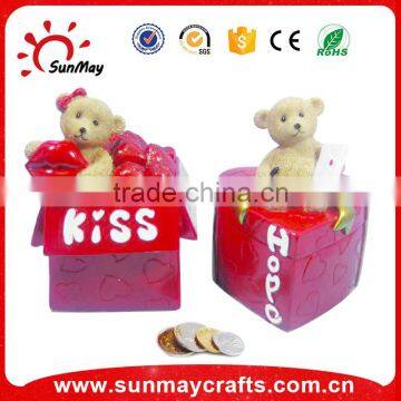 Polyresin Valentine Gift photo-3