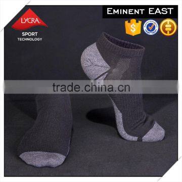 Wholesale Custom Technical Plain Knitting Lycra Silver Cotton Blend Yarn Men Sport Socks photo-4