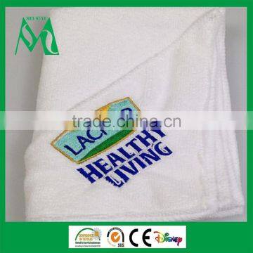 Microfiber sports/gym towel with logo zipper