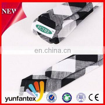 2017 latest new fashion design cotton costom plaid tie