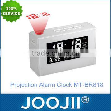 Projection analog alarm clock radio