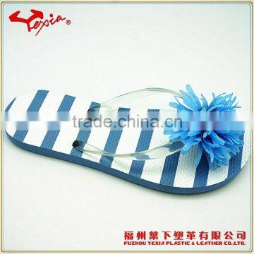 Lady rubber slipper flat designer