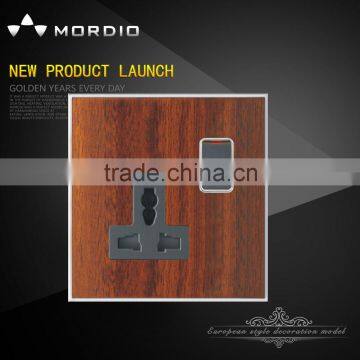 2016 Newest British Standard Wooden Color 13A MF switched socket