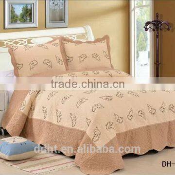 DH8814 Embroidery Quilts / Embroidery Bedspreads / Bedding Sets