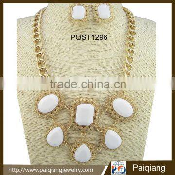 Simple design jewelry luxury gold plated big acrylic stone necklace and earrings exaggerated jewelry sets