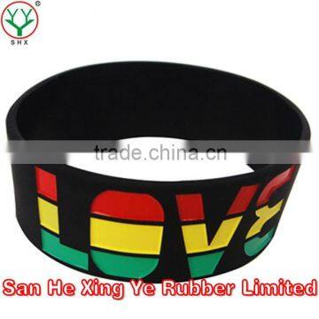 Debossed fashion custom personalized silicone bracelets with good price