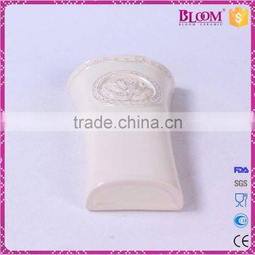 Embossment Simple Hanging Desgin Ceramic Humidifier photo-5