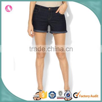 Dongguan Wholesaler Woman Indigo Straight Denim Shorts in Bulk