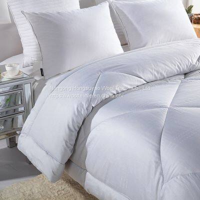 Luxury Cashmere Silk Quilt Double Velvet Winter Bedding for Hotel