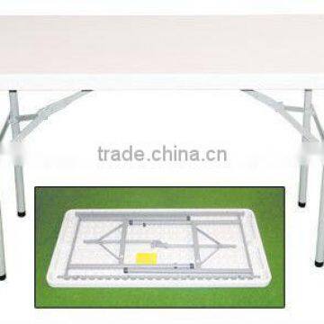 4-foot plastic folding table