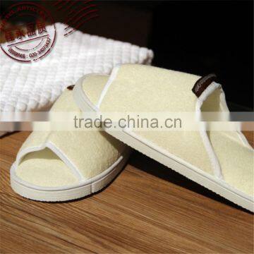 simple open toe slipper for spa